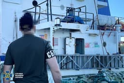 Спецоперація СБУ та Державної прикордонної служби: як Україна затримала судно з агропродукцією з окупованих територій