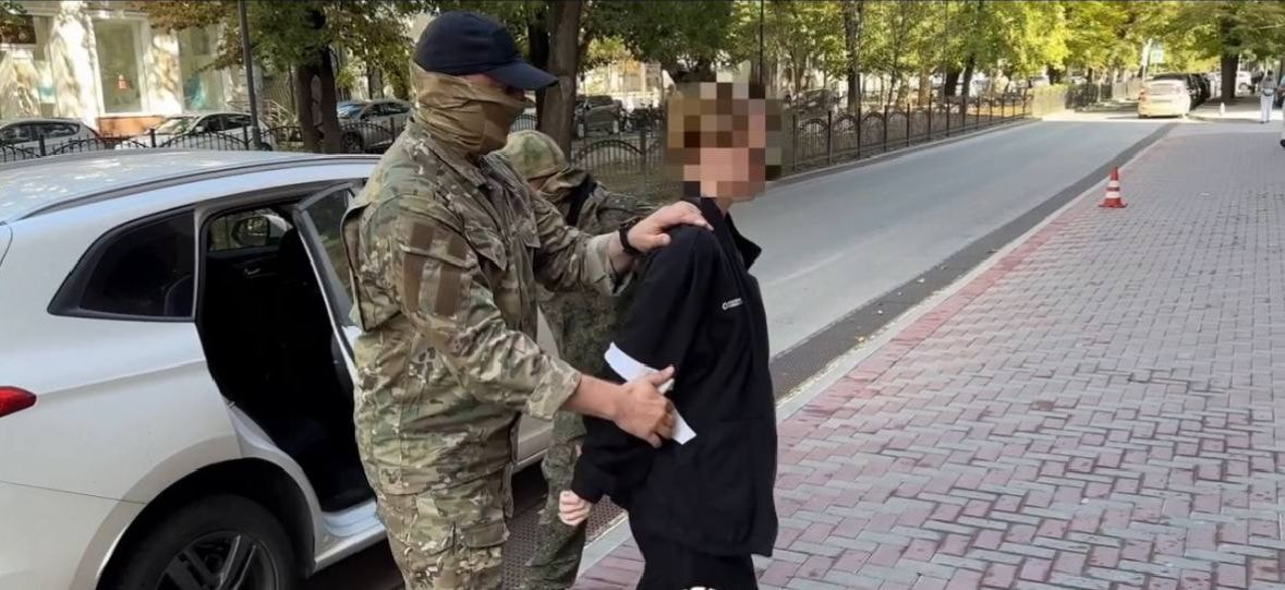 Окупанти затримали 23- річну кримчанку й звинувачують її у шпигунстві 
